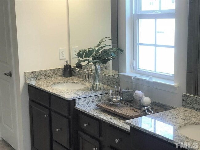 Building Photo - Newer Home for Rent