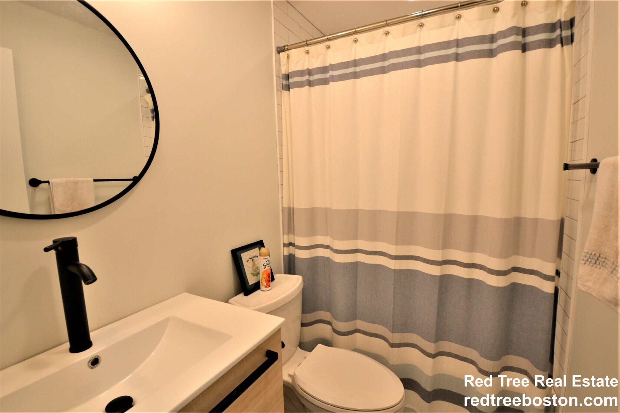 Building Photo - 179 Putnam St