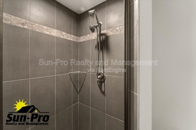 Building Photo - 5134 Taylor Ave