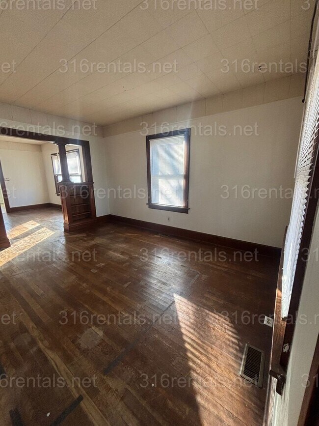 Building Photo - 510 N Taylor St