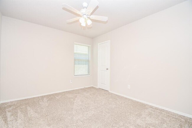 Building Photo - 21602 Victoria Harbor Dr