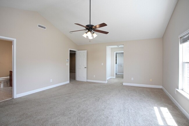 Building Photo - Beautiful 3 Bedroom Home w/Loft in Cary! - Available July 7th