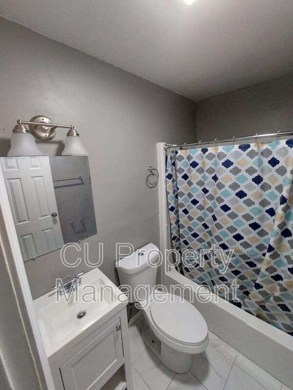 Building Photo - 333 S Steffler St