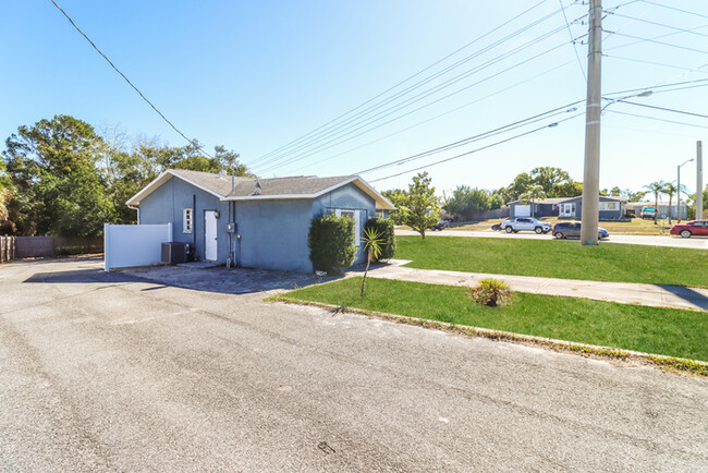 Building Photo - Charming 3-Bedroom in Spring Hill, FL!