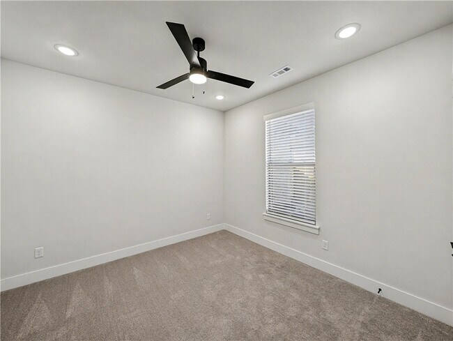 Building Photo - 7842 Scenic Vly Ave