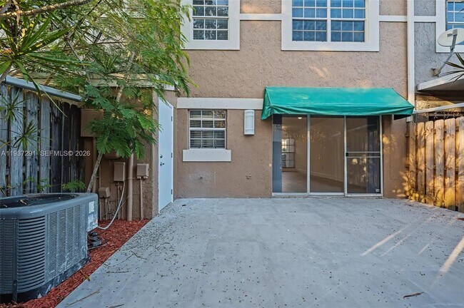 Building Photo - 12224 SW 52nd Pl