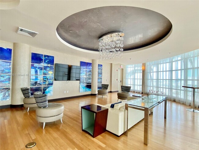 Building Photo - 253 NE 2nd St