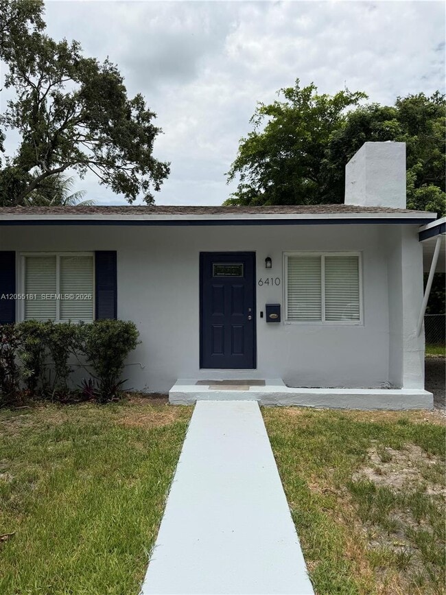Building Photo - 6410 SW 63rd Ct