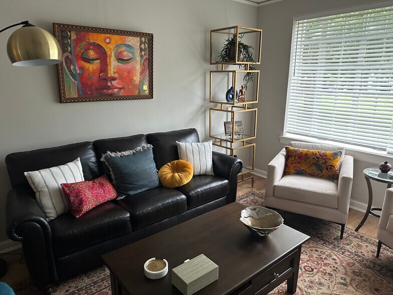 Building Photo - 1700 N Elm St