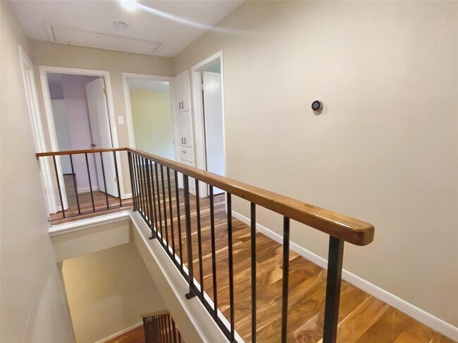 Building Photo - 8303 Alabama Dr