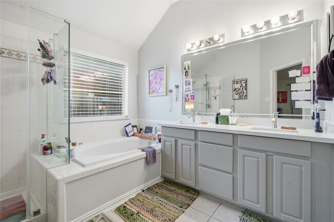 Building Photo - 5755 Lightstone Ln