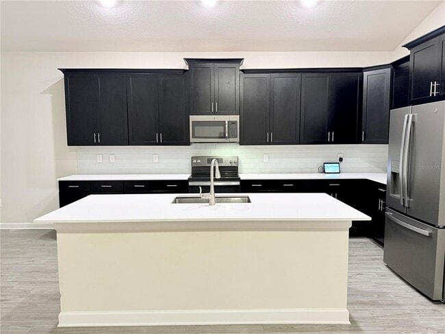 Building Photo - 2065 Camden Loop