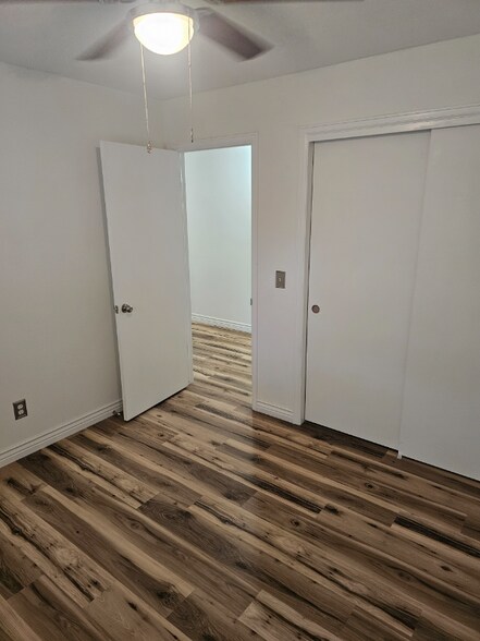 Building Photo - 2046 S Newark Way