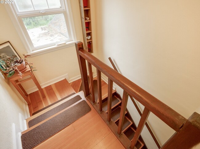 Building Photo - Charming 3 bed + office, 1.5 bath rental home in University Park Portland!