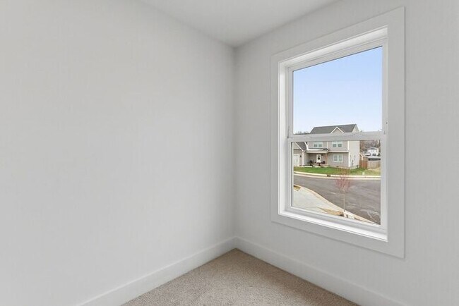 Building Photo - Brand New Home in Old Hickory - Golf Course Views - Pet Friendly