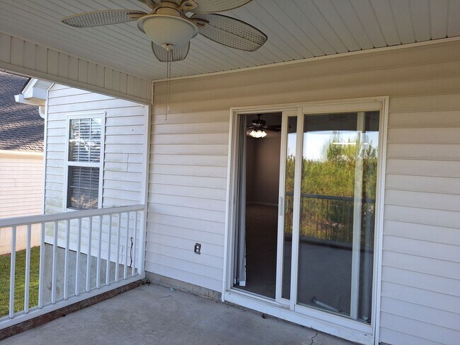 Building Photo - Marvelous Three Bedroom Home in Lake Carolina!