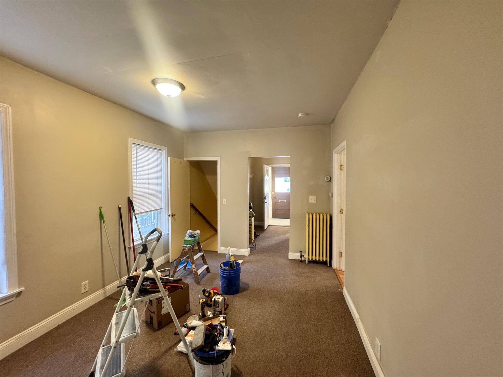 Building Photo - 115 Elm St