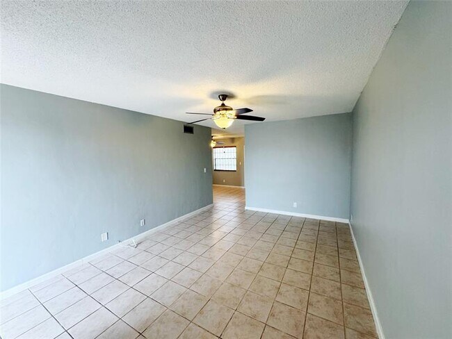Building Photo - 1310 NW 43rd Ave