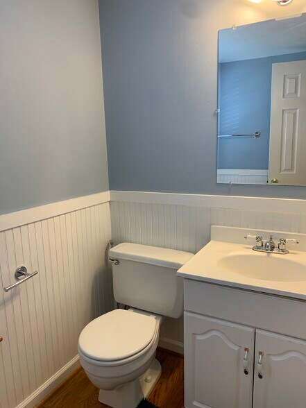 Building Photo - 678 Ivy League Ln