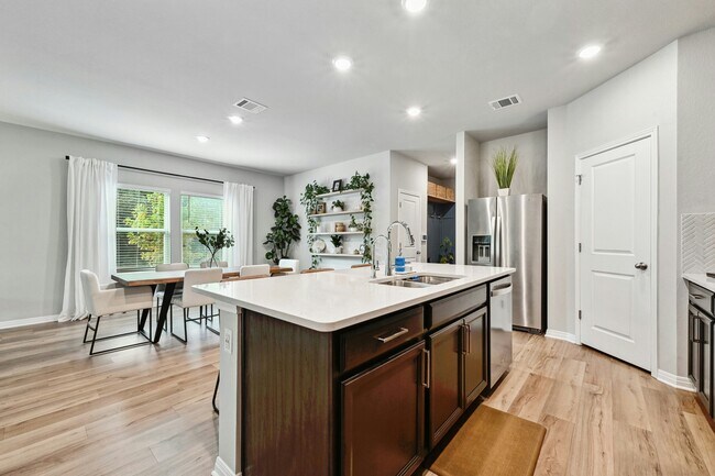 Building Photo - 911 Bright Gemstone Wy