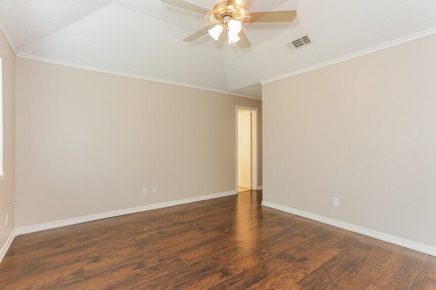 Building Photo - 3309 Country Creek Ln