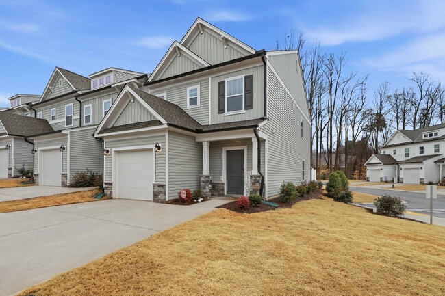 Building Photo - 17 Saltford Ln