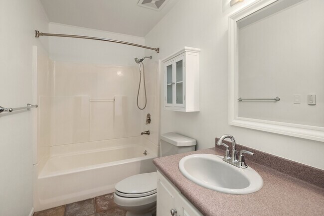 Building Photo - 303 N 44th St