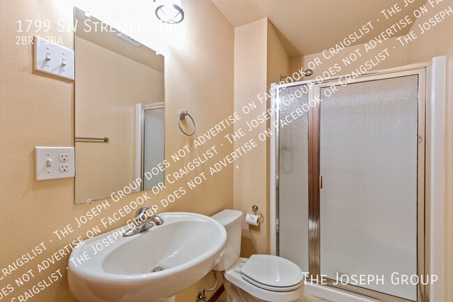 Building Photo - 1799 Stremler Dr