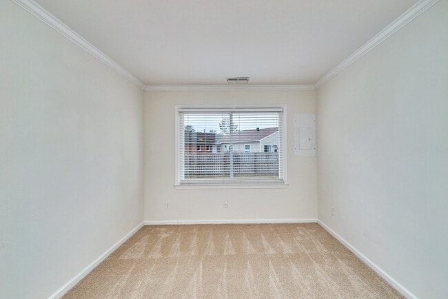 Building Photo - 924 Firefall Ct