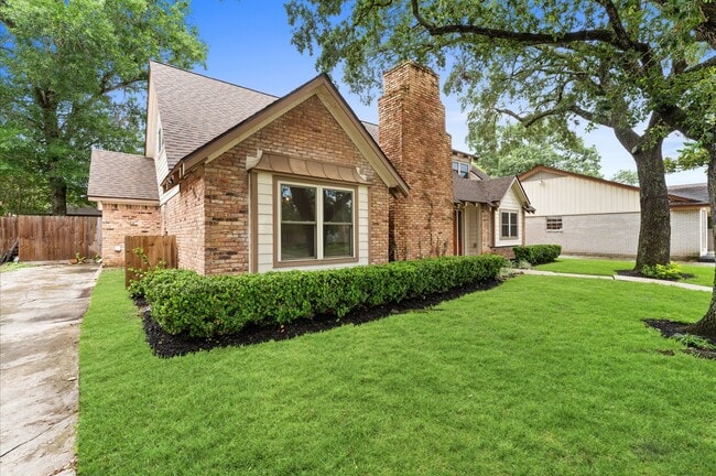 Building Photo - 9407 Brooding Oak Cir
