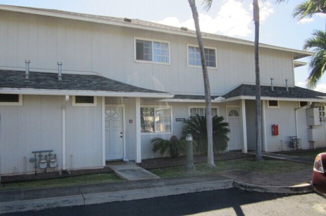 Building Photo - Partially Remodeled 1/1/1 in West Loch Fairways