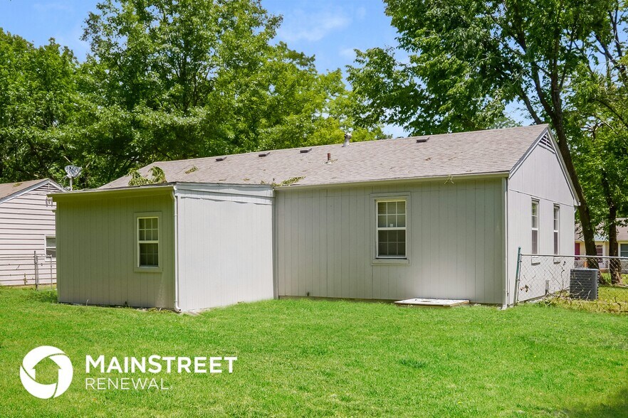 Building Photo - 9642 McGee St