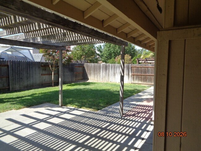Building Photo - 485 Deer Creek Dr