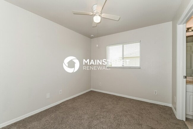 Building Photo - 3 Bedroom Pet-Friendly Home in Lehigh Acre...