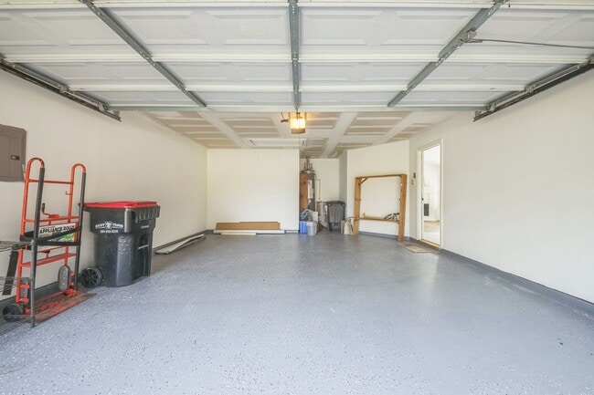 Building Photo - 5751 Wandering Creek Dr