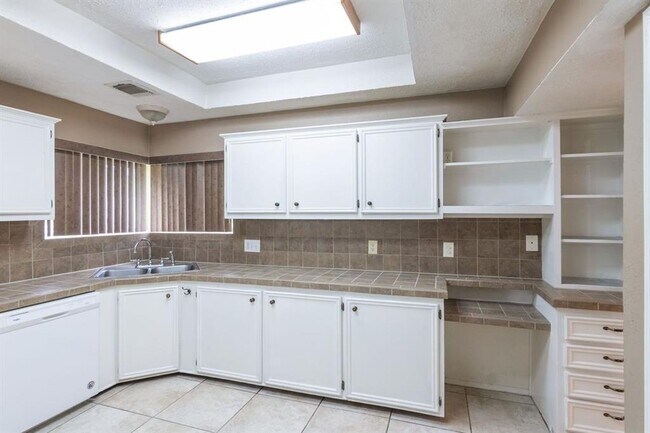 Building Photo - 17423 Baronshire Dr