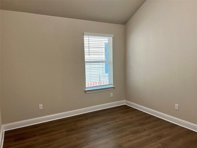 Building Photo - 170 Living Reef Dr