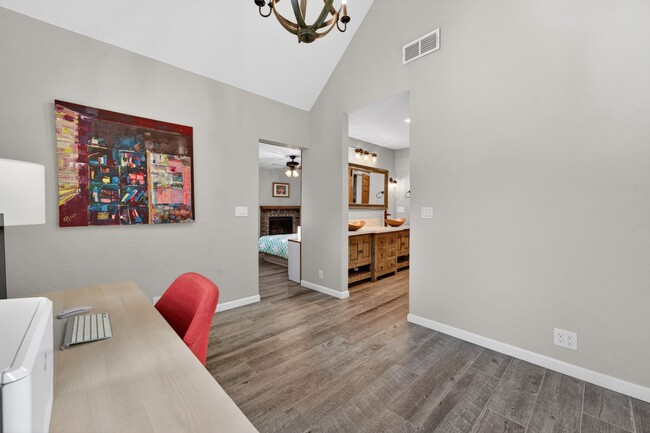 Building Photo - 420 Colusa Pl