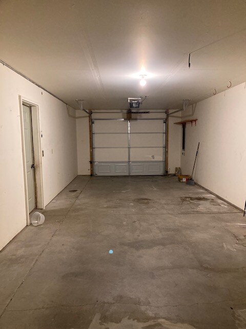 Building Photo - 813 Castello Ave