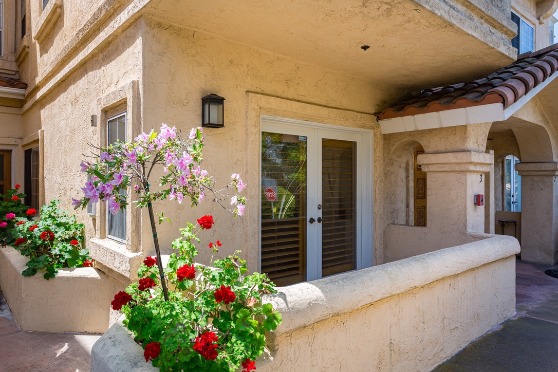 Building Photo - 919 W Lewis St