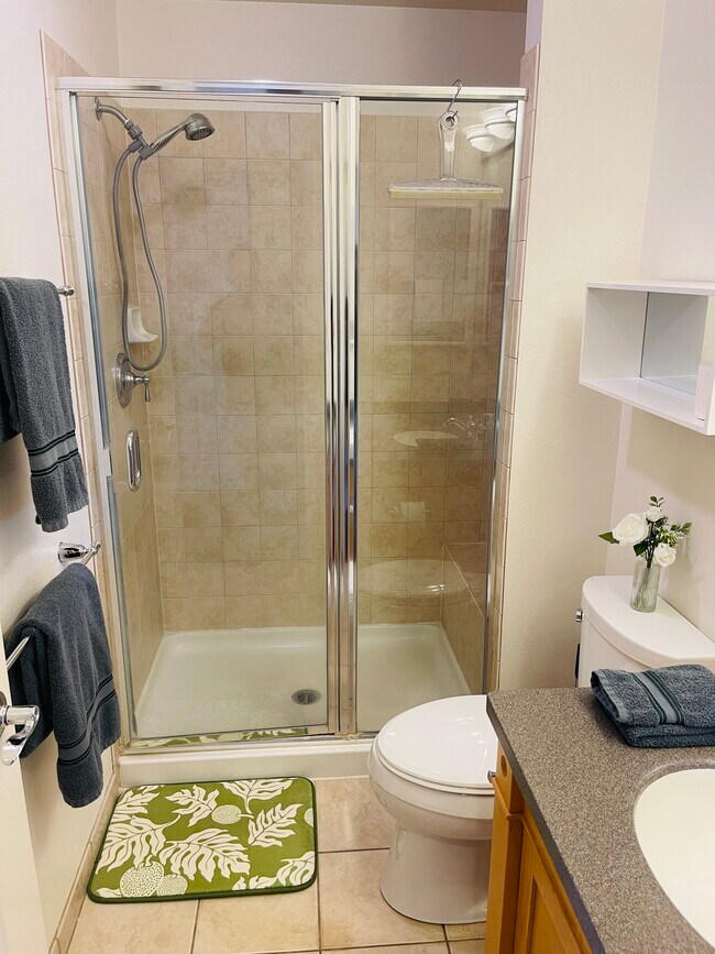 Building Photo - 92-1498 Aliinui Dr