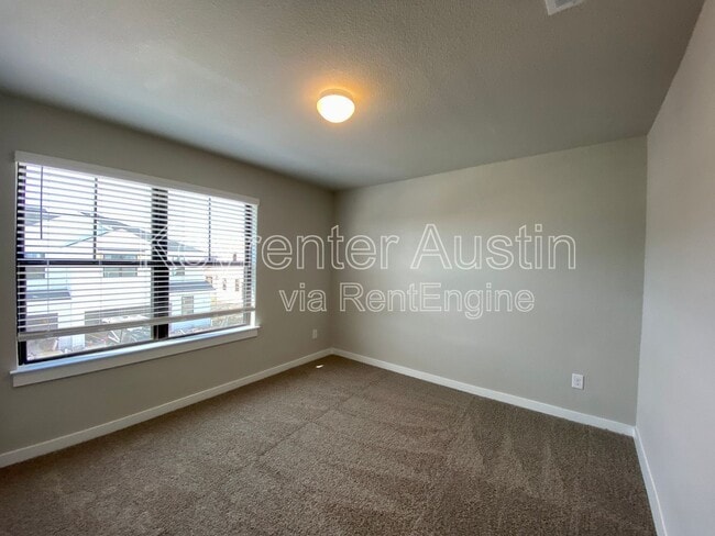 Building Photo - 520 Fieldwood Dr