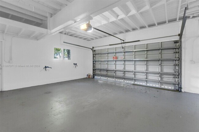 Building Photo - Northeast 99th Street, Miami Shores, FL 33138 - 3 BR 2.5 BA house