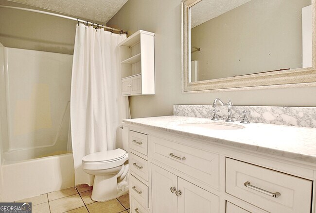 Building Photo - 15 Chestlehurst Way