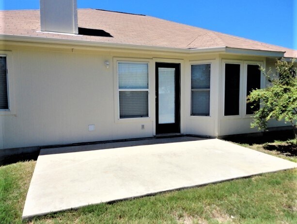 Building Photo - 200 Bailey Loop