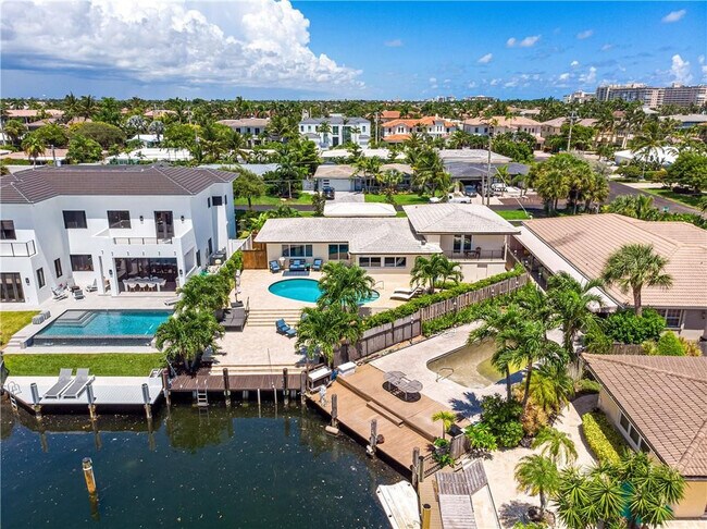 Building Photo - 2948 NE 35th Ct