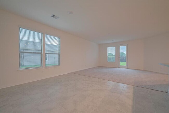 Building Photo - 5727 Texas Sage Dr