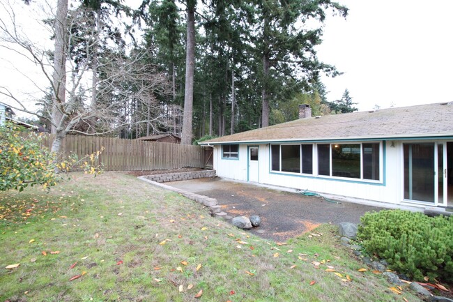 Building Photo - 3 Bed 2 Bath - One-Story - NAS Whidbey - F...