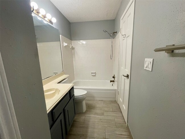 Building Photo - 8318 Hot Springs Dr