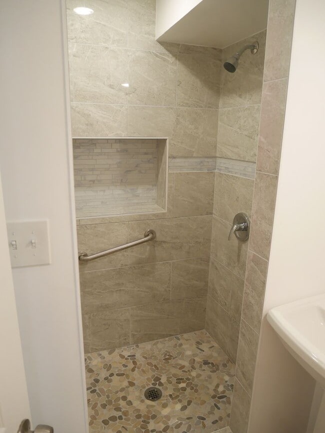 Building Photo - Charming Home in the Heart of Baltimore!